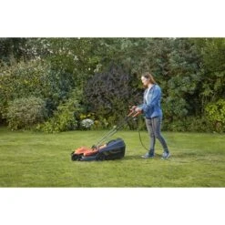 Black & Decker BLACK+DECKER Elektrische Grasmaaier BEMW451BH 32cm 1200W 5 Black & Decker BLACK+DECKER Elektrische Grasmaaier BEMW451BH 32cm 1200W -Buiten Tuin 123 3643