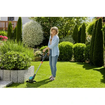 Gardena 18V trimmer EasyCut 23cm incl. accu + lader Gardena 18V Trimmer EasyCut 23cm Incl. Accu + Lader -Buiten Tuin 123 3742