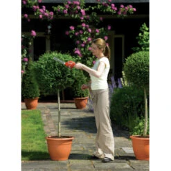 Black & Decker BLACK+DECKER 3,6V Struikschaar GSL300-QW 4 Black & Decker BLACK+DECKER 3,6V Struikschaar GSL300-QW -Buiten Tuin 123 3781