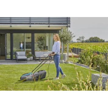 Gardena elektrische grasmaaier Powermax 32/1200 G2 32cm 1200W Gardena Elektrische Grasmaaier Powermax 32/1200 G2 32cm 1200W -Buiten Tuin 123 3842