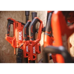 SKIL 20V Telescopische Heggenschaar 0640CA 45cm (zonder Accu) 7 SKIL 20V Telescopische Heggenschaar 0640CA 45cm (zonder Accu) -Buiten Tuin 123 3870