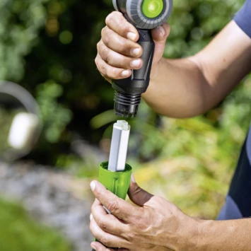 LUX 20V telescopische heggenschaar/kettingzaag (zonder accu) LUX 20V Telescopische Heggenschaar/kettingzaag (zonder Accu) -Buiten Tuin 123 3913