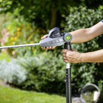 LUX 20V telescopische heggenschaar/kettingzaag (zonder accu) LUX 20V Telescopische Heggenschaar/kettingzaag (zonder Accu) -Buiten Tuin 123 3917