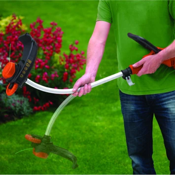 BLACK+DECKER elektrische trimmer GL8033-QS - 700W 33cm Black & Decker BLACK+DECKER Elektrische Trimmer GL8033-QS - 700W 33cm -Buiten Tuin 123 3960
