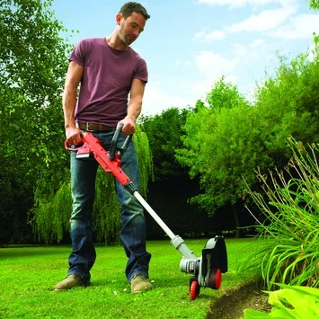 BLACK+DECKER 18V 3-in-1 strimmer LI-ION 20 cm incl. 2,0Ah accu + lader Black & Decker BLACK+DECKER 18V 3-in-1 Strimmer LI-ION 20 Cm Incl. 2,0Ah Accu + Lader -Buiten Tuin 123 4028