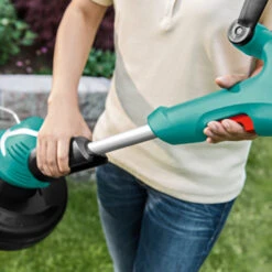Bosch Elektrische Trimmer ART 30 + 2 Spoelen - 550W 30cm 4 Bosch Elektrische Trimmer ART 30 + 2 Spoelen - 550W 30cm -Buiten Tuin 123 4064