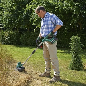 Bosch 36V trimmer AdvancedGrassCut 30cm (Incl. 2.0Ah accu + lader) Bosch 36V Trimmer AdvancedGrassCut 30cm (Incl. 2.0Ah Accu + Lader) -Buiten Tuin 123 4071