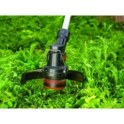 Black & Decker BLACK+DECKER 18V Trimmer ST182320 25cm Incl. 2,0Ah Accu + Lader 5 Black & Decker BLACK+DECKER 18V Trimmer ST182320 25cm Incl. 2,0Ah Accu + Lader -Buiten Tuin 123 4119