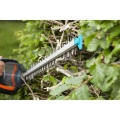 Gardena Elektrische Heggenschaar ComfortCut 700/66 4 Gardena Elektrische Heggenschaar ComfortCut 700/66 -Buiten Tuin 123 4162