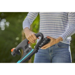 Gardena 18V Heggenschaar EasyCut (P4A) Incl. 2.0Ah Accu + Lader 4 Gardena 18V Heggenschaar EasyCut (P4A) Incl. 2.0Ah Accu + Lader -Buiten Tuin 123 4201