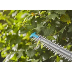 Gardena 18V Heggenschaar EasyCut (P4A) Incl. 2.0Ah Accu + Lader 5 Gardena 18V Heggenschaar EasyCut (P4A) Incl. 2.0Ah Accu + Lader -Buiten Tuin 123 4202
