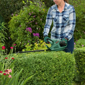 Bosch heggenschaar EasyHedgeCut 55cm Bosch Heggenschaar EasyHedgeCut 55cm -Buiten Tuin 123 4223