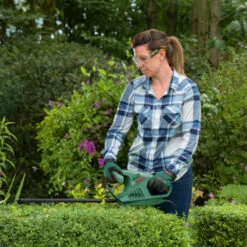 Bosch Heggenschaar EasyHedgeCut 55cm 10 Bosch Heggenschaar EasyHedgeCut 55cm -Buiten Tuin 123 4224