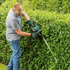 Bosch Heggenschaar Universal HedgeCut 60cm 5 Bosch Heggenschaar Universal HedgeCut 60cm -Buiten Tuin 123 4239