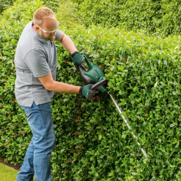 Bosch heggenschaar Universal HedgeCut 60cm Bosch Heggenschaar Universal HedgeCut 60cm -Buiten Tuin 123 4239