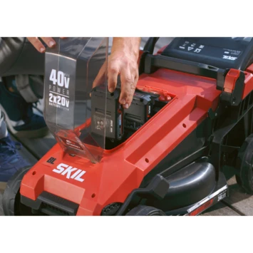 SKIL 20V grasmaaier 0130BA brushless 34cm + 2 accu's 2,0Ah + snellader SKIL 20V Grasmaaier 0130BA Brushless 34cm + 2 Accu's 2,0Ah + Snellader -Buiten Tuin 123 4346