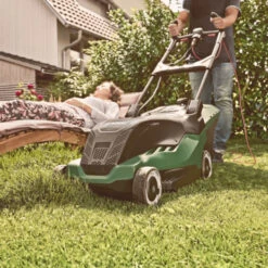 Bosch Elektrische Grasmaaier AdvancedRotak 650 41cm 1700W Met Opvouwbare Opvangbak 4 Bosch Elektrische Grasmaaier AdvancedRotak 650 41cm 1700W Met Opvouwbare Opvangbak -Buiten Tuin 123 4421