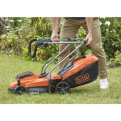 Black & Decker BLACK+DECKER 2x18V Grasmaaier BCMW33184L2-QW 33 Cm Incl. Twee 4,0 Ah Accu's 8 Black & Decker BLACK+DECKER 2x18V Grasmaaier BCMW33184L2-QW 33 Cm Incl. Twee 4,0 Ah Accu's -Buiten Tuin 123 4435