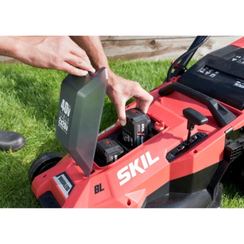 SKIL 20V grasmaaier 0140BA brushless 43cm + 2 accu's 4,0Ah + snellader SKIL 20V Grasmaaier 0140BA Brushless 43cm + 2 Accu's 4,0Ah + Snellader -Buiten Tuin 123 4471