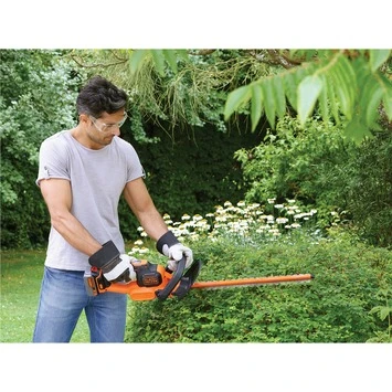 BLACK+DECKER 18V heggenschaar GTC18504PC incl. 4.0 Ah accu Black & Decker BLACK+DECKER 18V Heggenschaar GTC18504PC Incl. 4.0 Ah Accu -Buiten Tuin 123 4635